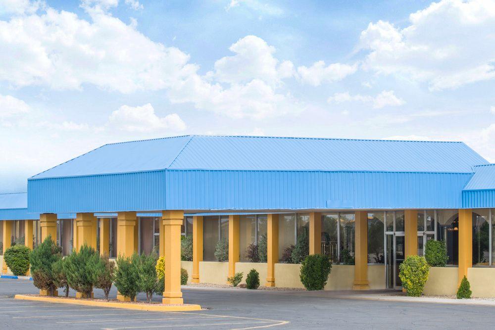 Days Inn & Suites By Wyndham Clovis Esterno foto