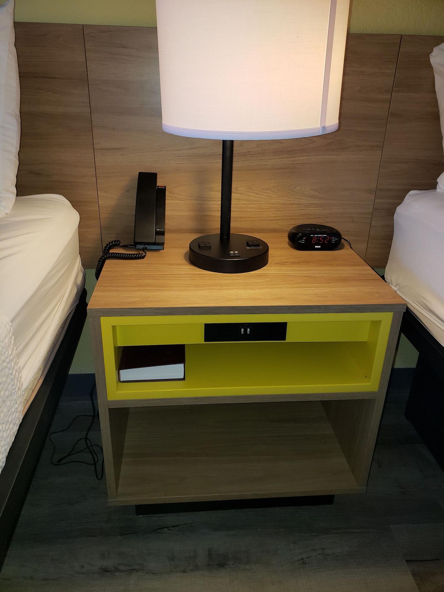 Days Inn & Suites By Wyndham Clovis Esterno foto