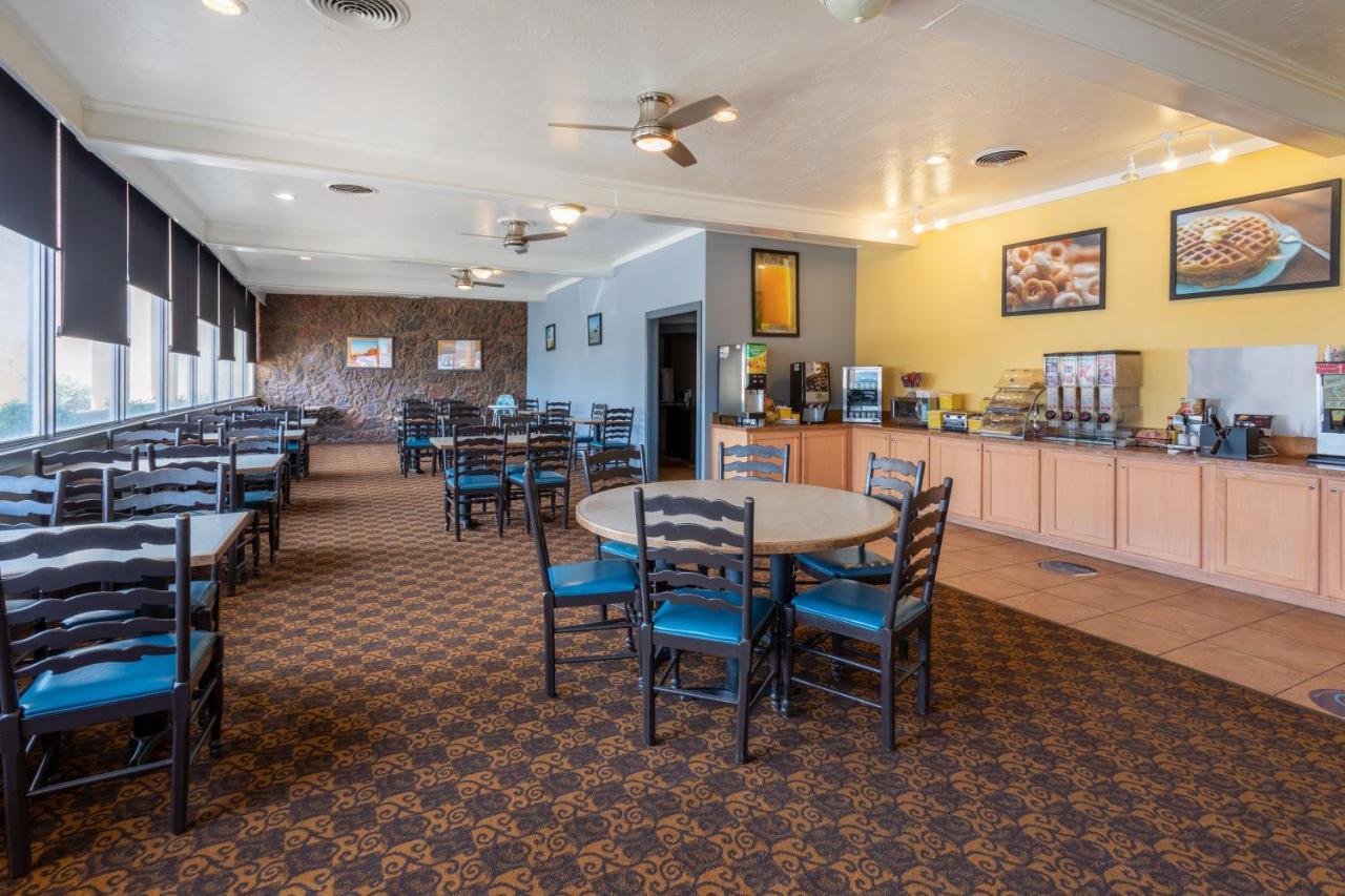 Days Inn & Suites By Wyndham Clovis Esterno foto