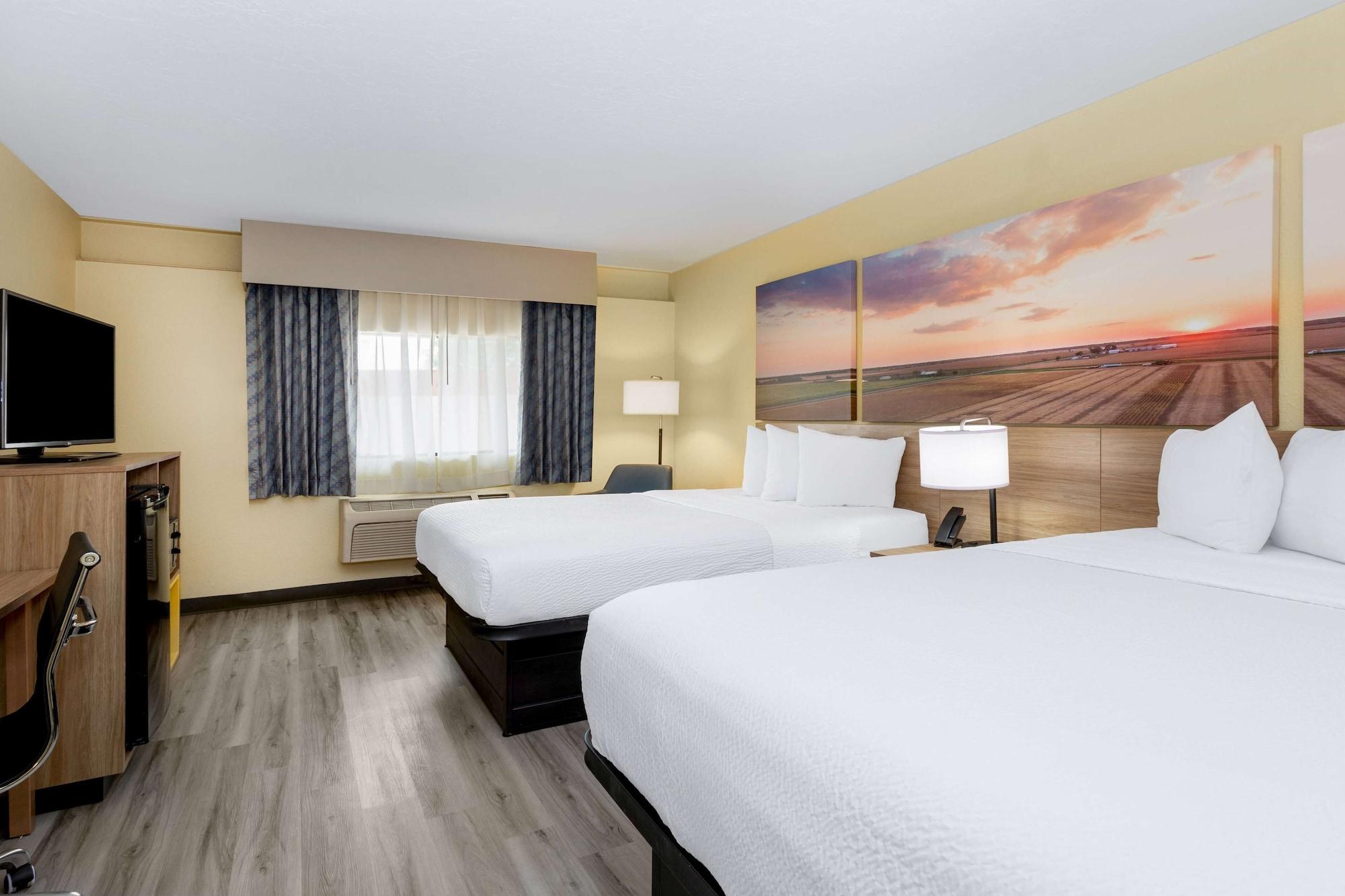 Days Inn & Suites By Wyndham Clovis Esterno foto