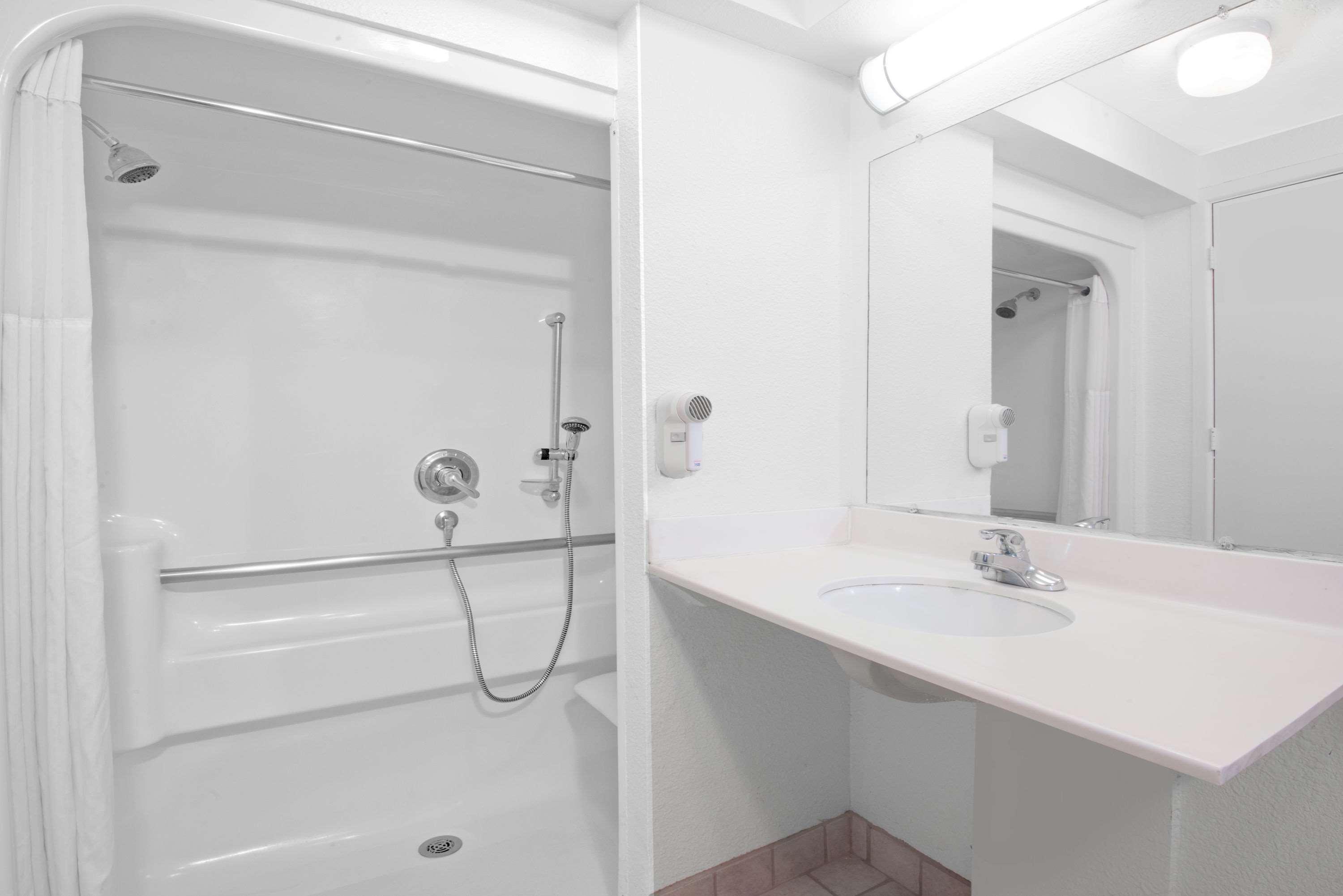 Days Inn & Suites By Wyndham Clovis Esterno foto