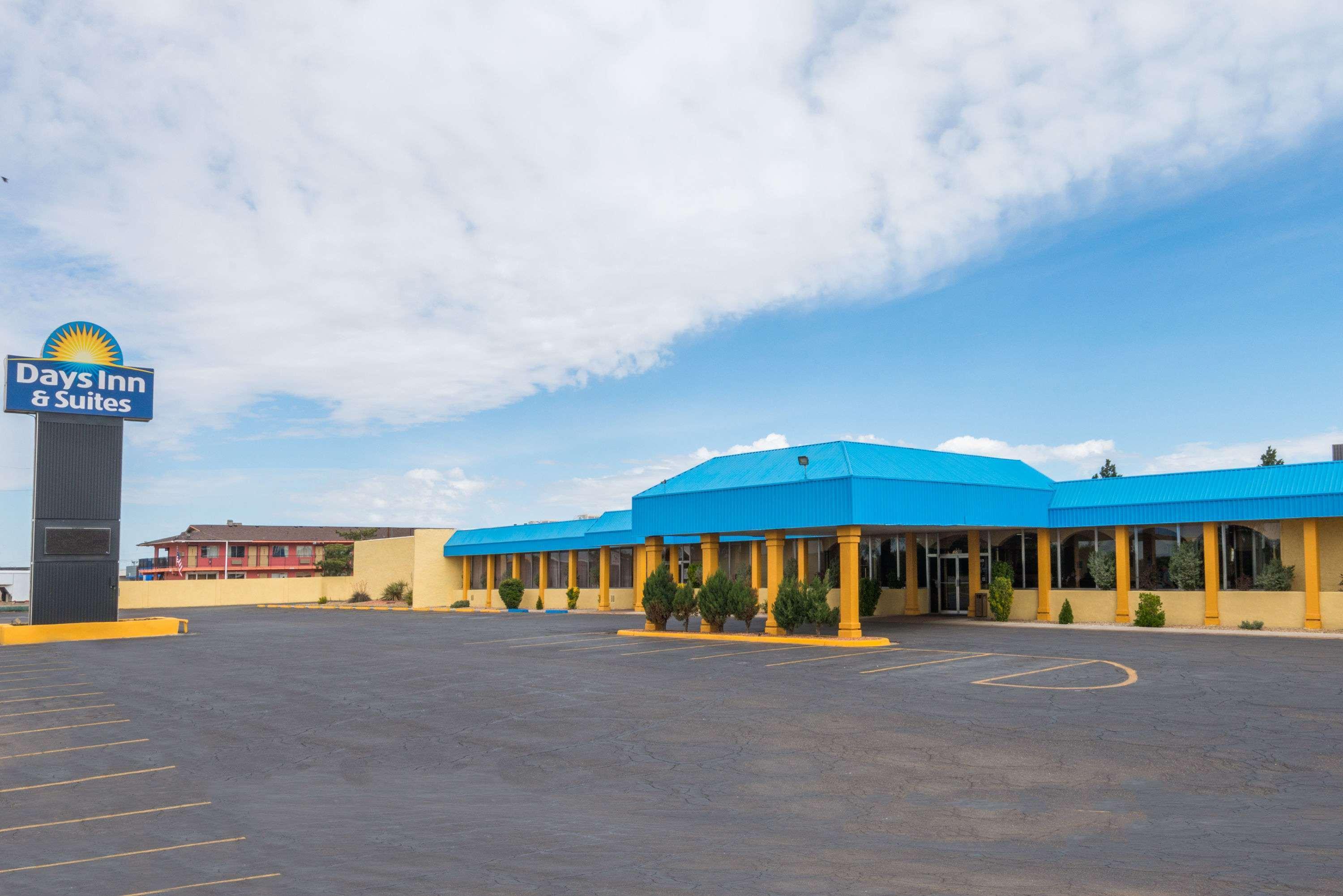 Days Inn & Suites By Wyndham Clovis Esterno foto